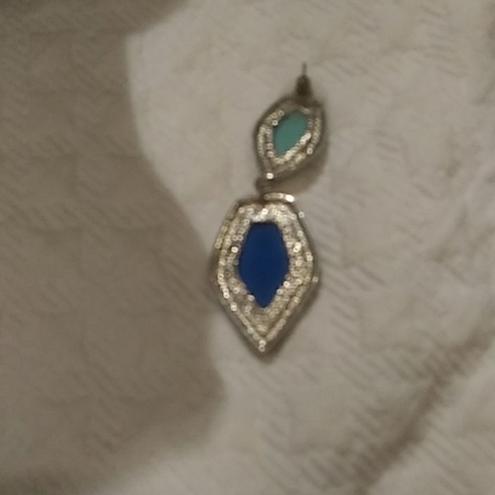Earrings - Picture 3 of 4